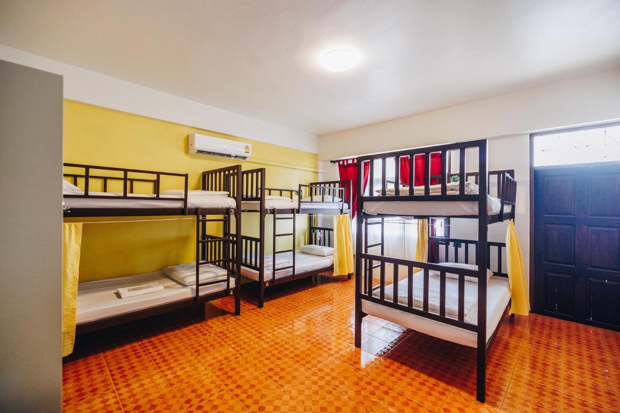 Sleeper House Hotel Транг Екстериор снимка