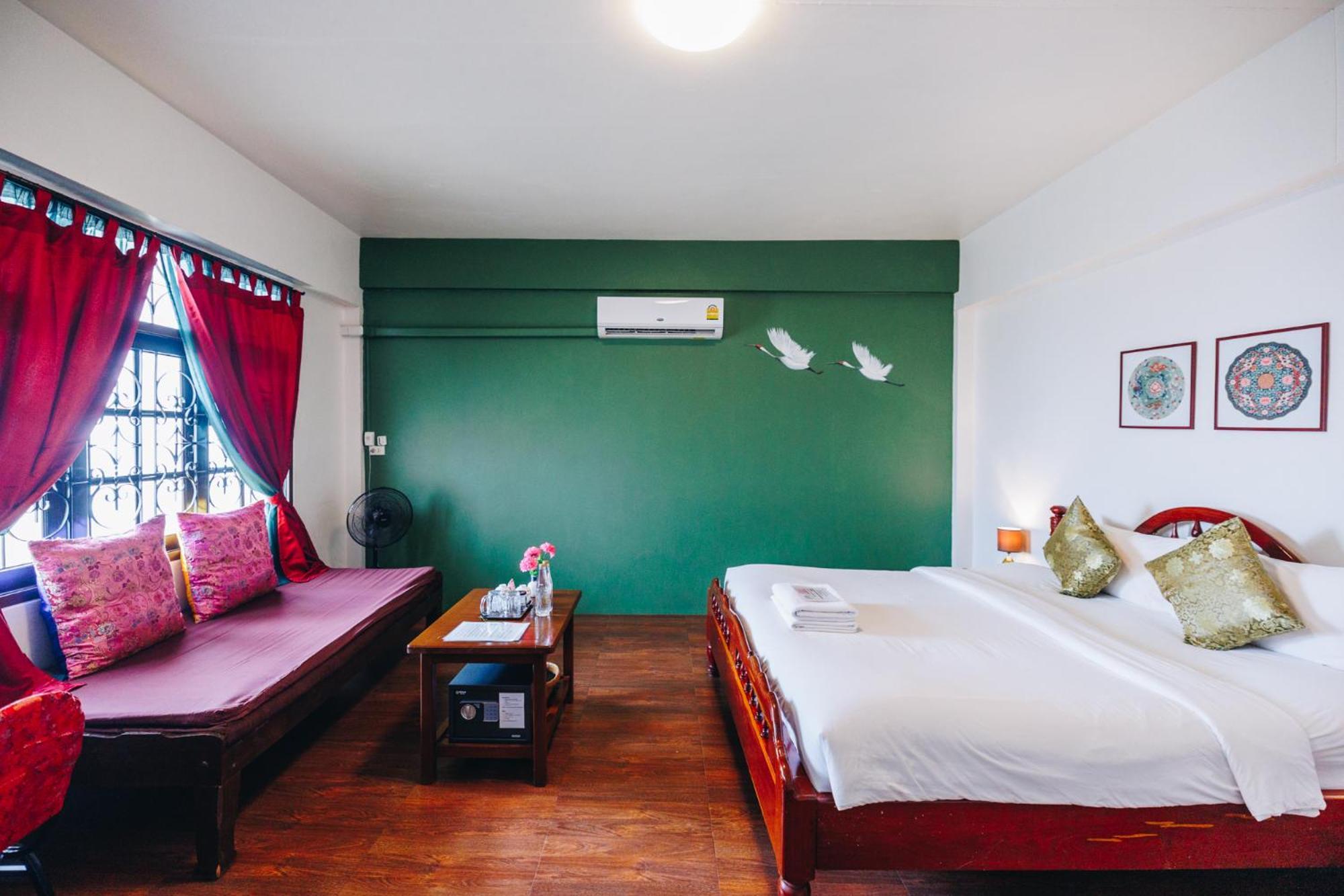 Sleeper House Hotel Транг Екстериор снимка